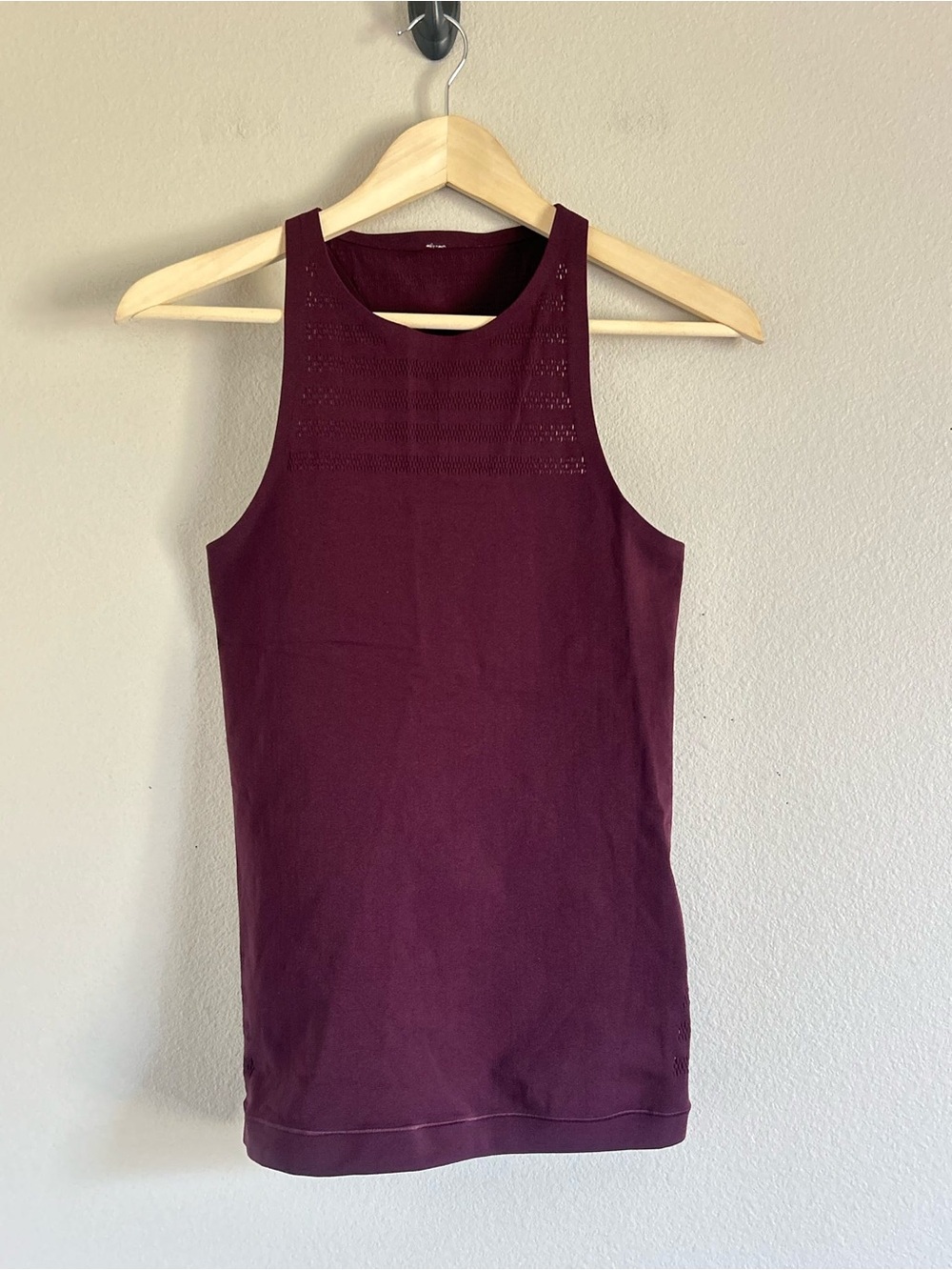 Lululemon Womens Reveal Tank (Stripes)‎ Top Dark Adobe 0/2 Laser Active F-2